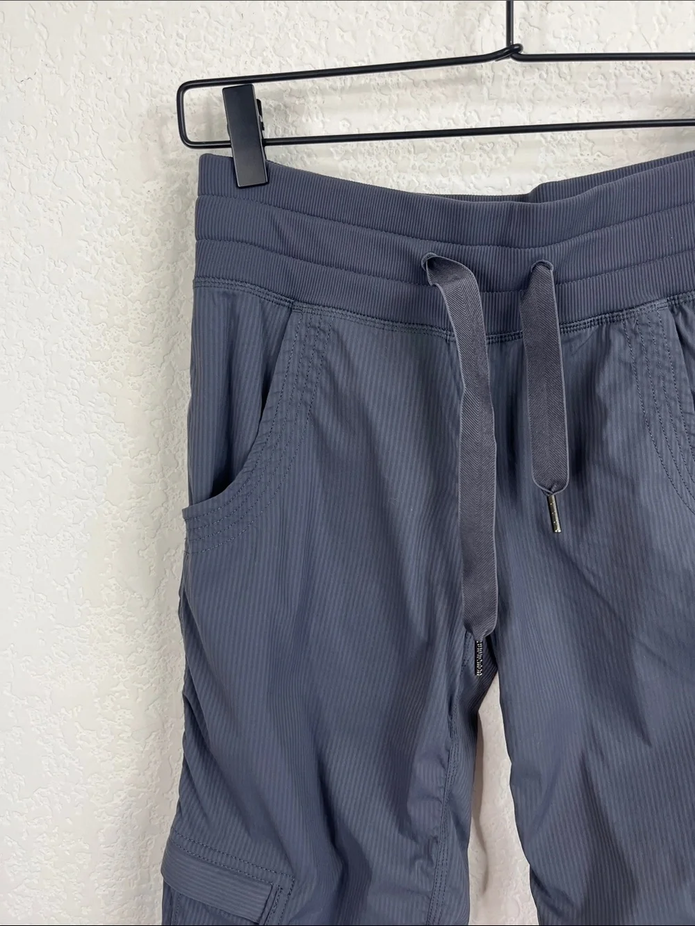 lululemon athletica pocket forward